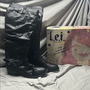 LEI Women's Black Over the Knee Boots